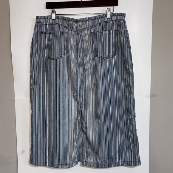 5/$25 Ricki’s Striped Blue Denim Skirt Womens 32 Vintage Western Cowgirl Rodeo - Picture 9 of 9
